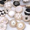 10 Stück 18/21/25mm Blume Perle Gold Kunststoff Schaft Knöpfe für Damen Bekleidung Jacke Pullover Nähzubehör Scrapbooking