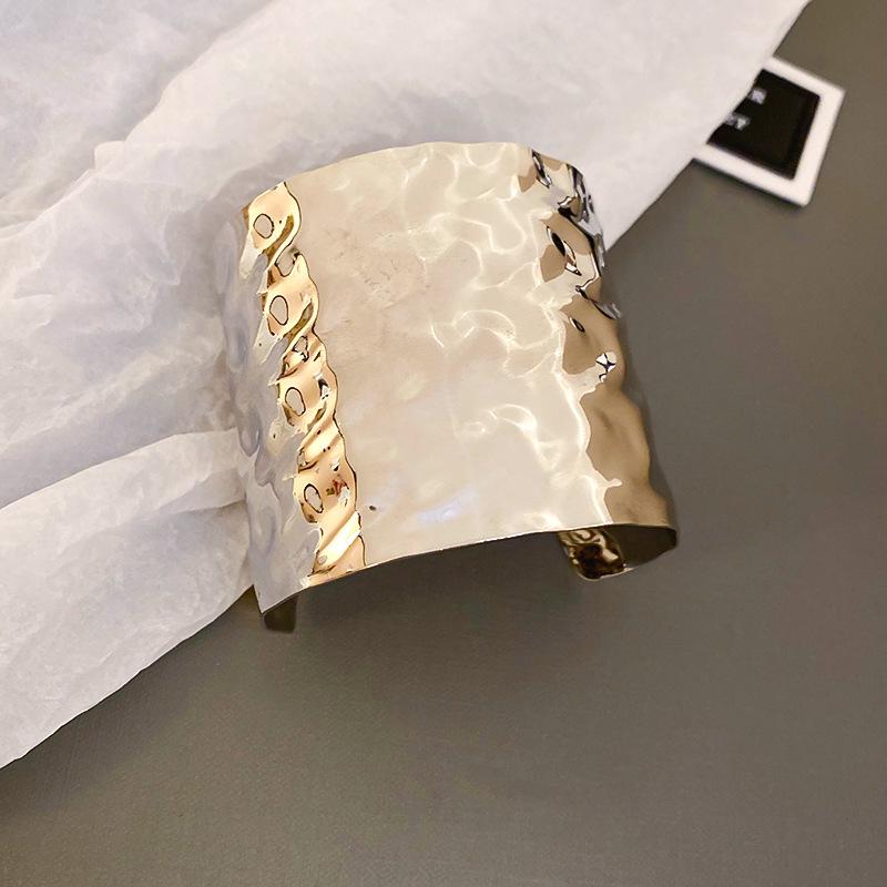 

Жіночий Висококласний Мінімалістичний Неправильної Форми Увігнутий Браслет: Європейський та американський нішевий холодний стиль браслет