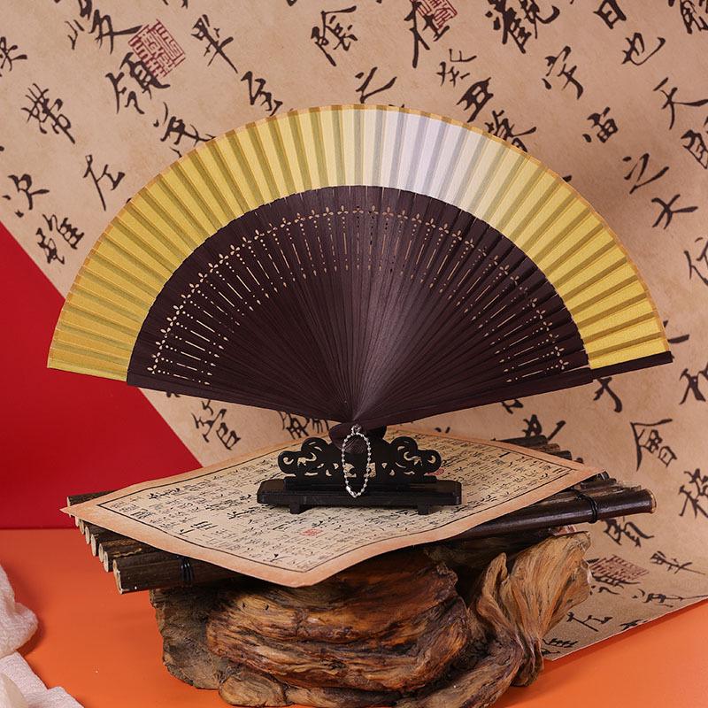 Hanfu Faltfächer im antiken Stil: Neuer chinesischer Design-Tanzfächer für Damen