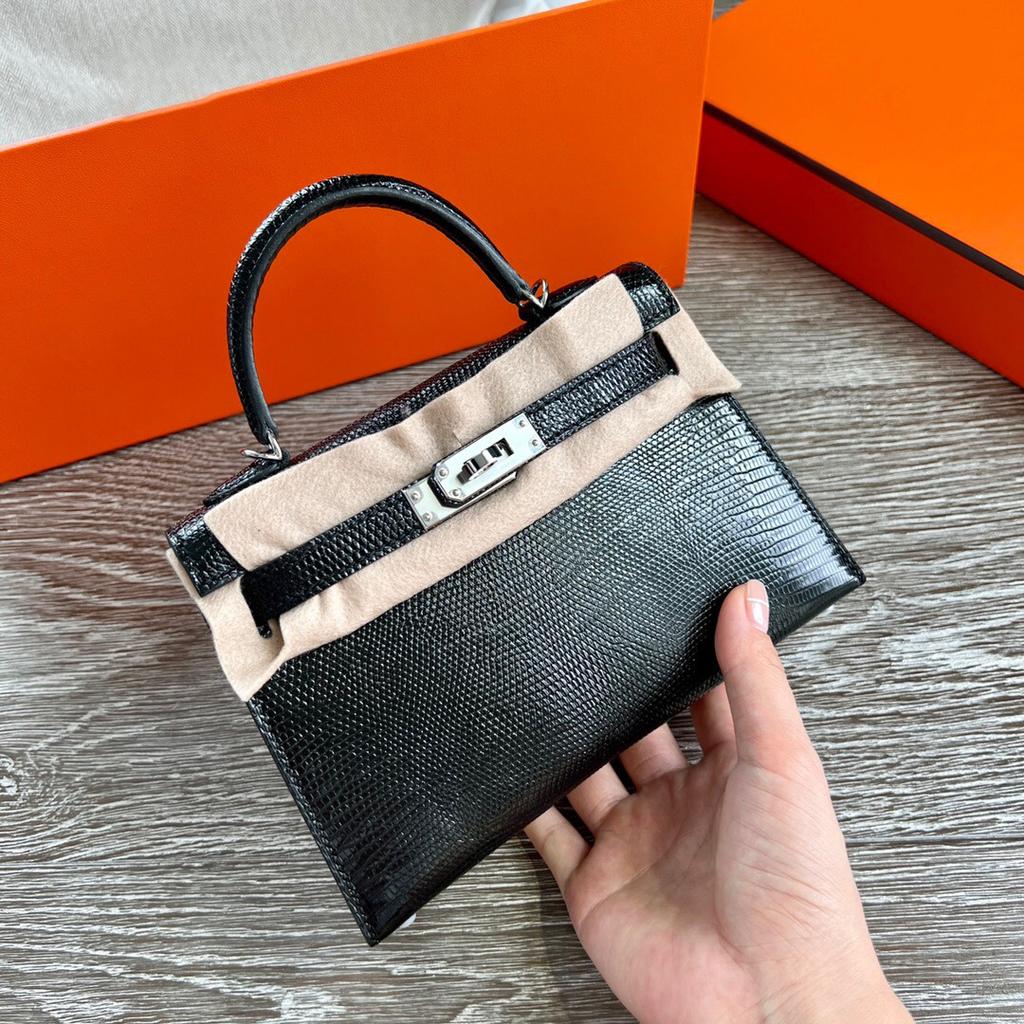 Haute Couture Mini Second Generation Half Hand Lizard Pattern Cowhide One Shoulder Crossbody Handbag Women's Light