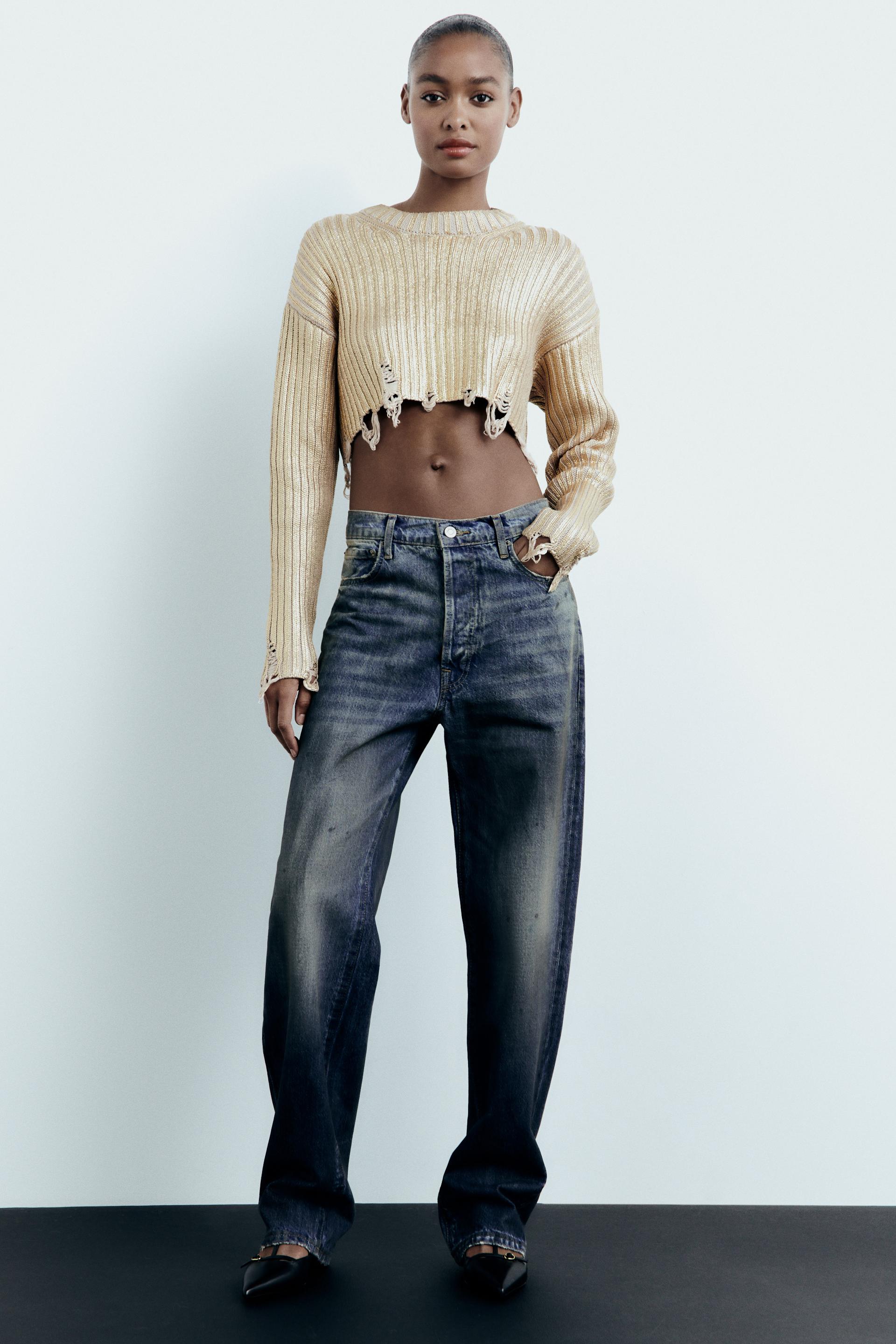 

УКОРОЧЕННЫЙ ТРИКОТАЖНЫЙ СВИТЕР ИЗ ФОЛЬГИ