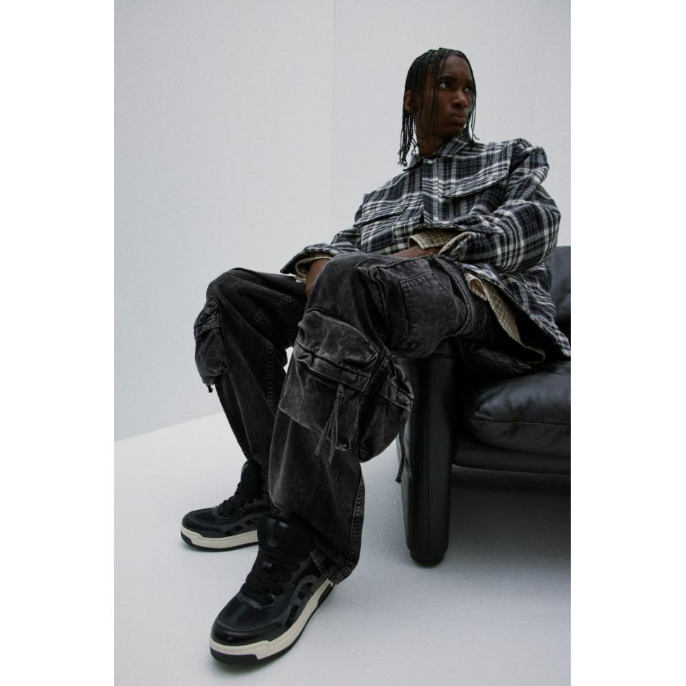 H M Loose Cargo Jeans deniM Black