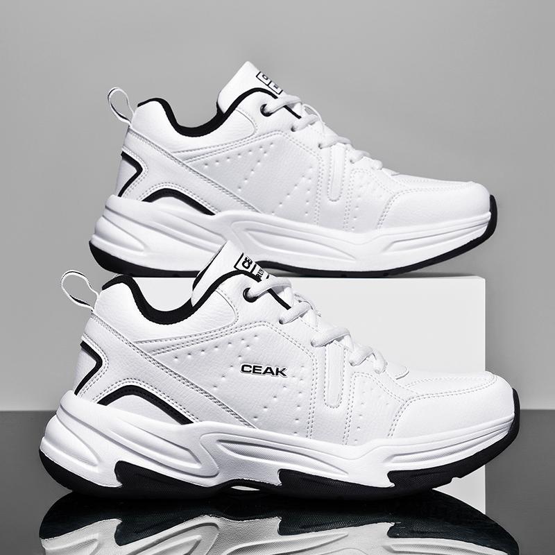 Men's plus size light casual sneakers Four seasons new soft sole non-slip outdoor breathable running shoes students sports shoes