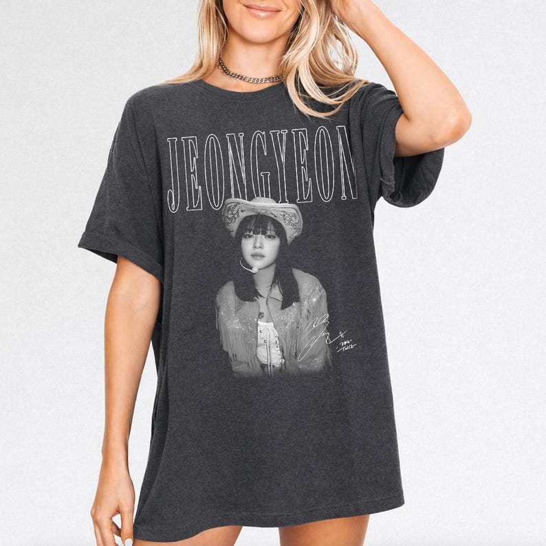 2026 Summer Fashion Trendy Tee Men Women Vintage Top Hip Hop Streetwear Oversized Tshirt Jeongyeon Shirt for Unisex Men and Women 90s
