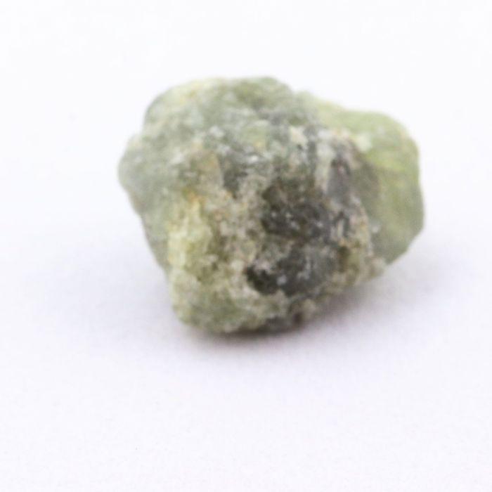 Pierres et Minéraux. Peridot. 7.125 ct. Almklovdalen, Vanylven, Norvège.