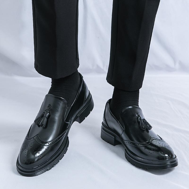 Large size fringed shoes fashion business dress leather shoes British style Brock carved leather shoes groom wedding shoes