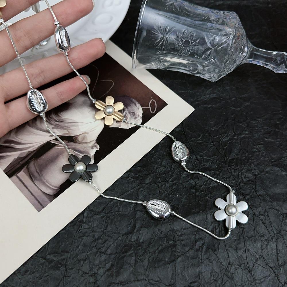 Sweet Trendy Geometry Metal Flowers Color Clashing Splicing Long Necklace for Women Multiple Ways To Wear Beach Vacation Jewelry