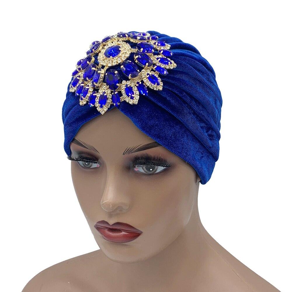 Luxuriöse Damen-Turban-Kappe aus Samt mit Strass und Blumenmuster