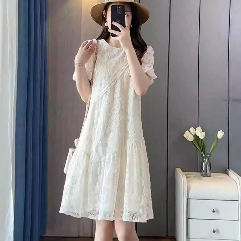 French high-end petty bourgeoisie lace dress is stunning at first glance, and the new summer fashion is unique and beautiful. Versatile short skirt