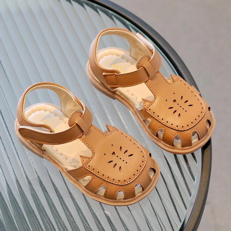 New Kids Sandals Girls Black Beige Brown Hollow Out Shoes for Children Summer Closed Toe Lolita Student Beach Shoes Child H01195 21 коричневый