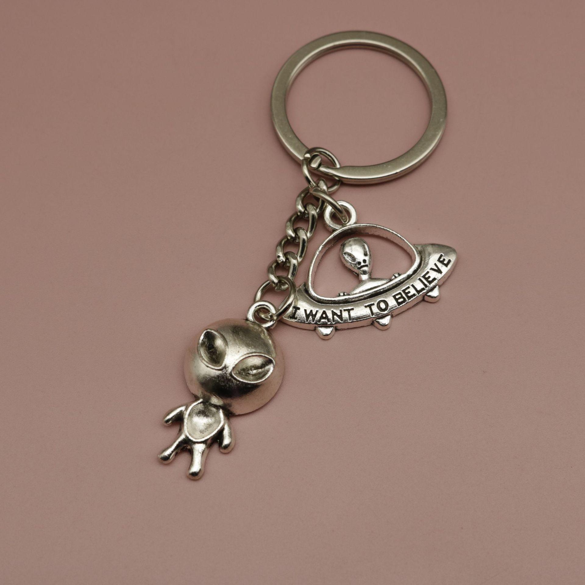 Xiyin UFO Alien Spacecraft Keychain Pendant - Hot Selling