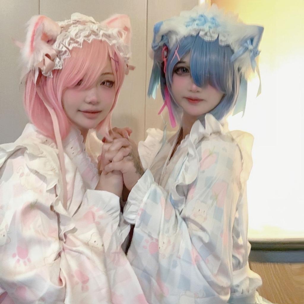 Anime Cosplay Wig Synthetic Pink Short Lolita Wig with Bangs Heat Resistant Hair for Women Costume Party Halloween Wig Gifts