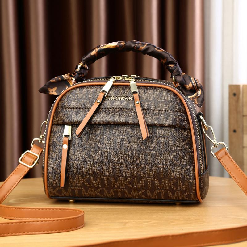 

Retro flower small square bag, high-end sense, large-capacity handbag, women s 2025 new shoulder messenger bag, women s bag tide