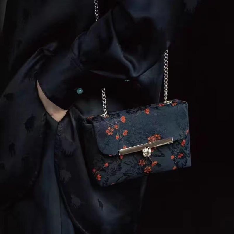 Amy's Original New Fragrant Cloud Yarn Mobile Phone Bag Crossbody Shoulder Mini Small Bag Retro Fashion Versatile