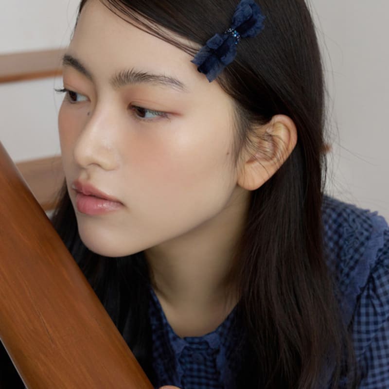 FANTASTYCZNA PLANETA aksamitna spinka do włosów z wstążką (4 kolory)