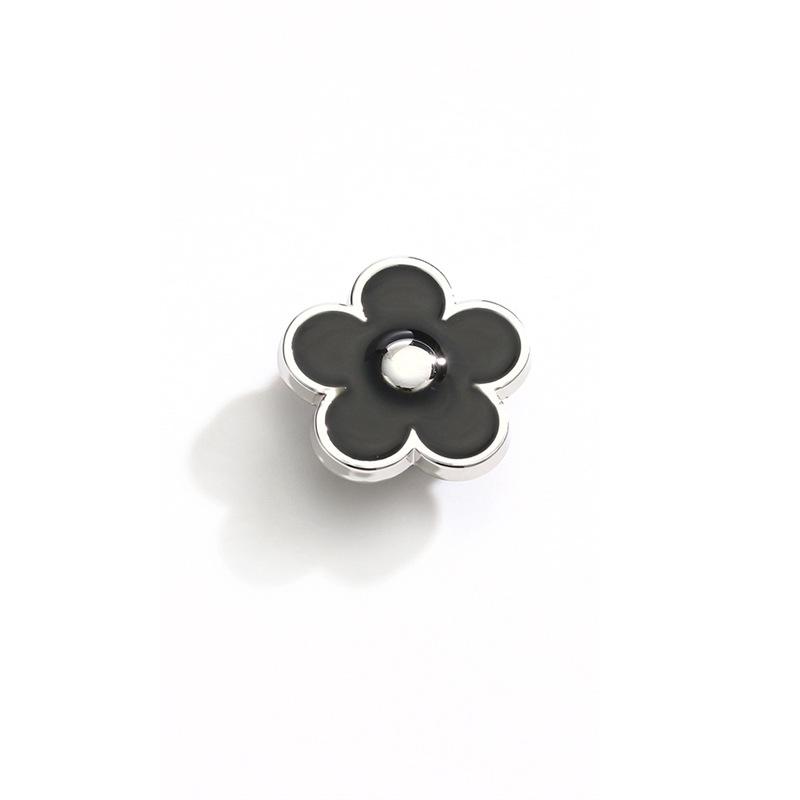 Elegant Small Flower Magnetic Button Collar and Sleeve Accessory