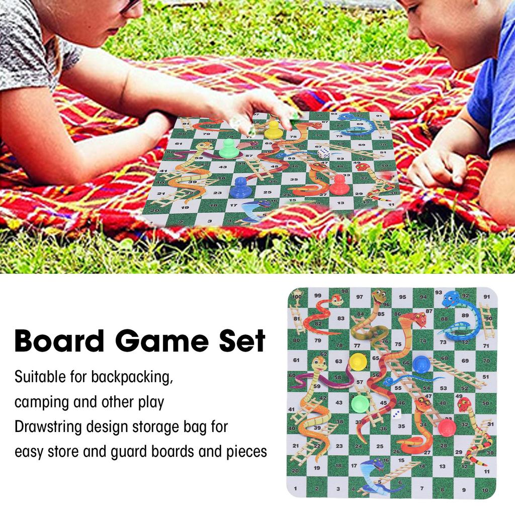 Board Game Set 24cm Plastic Foldable Chess Board 4 Chess Pieces Portable Travel Chess Game Toy with Storage Bag