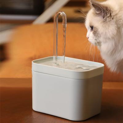 Fuente de agua para gatos con filtro automático, bebedero para gatos silencioso eléctrico USB, bebedero con filtración de recirculación de 1,5 l, dispensador de agua para mascotas