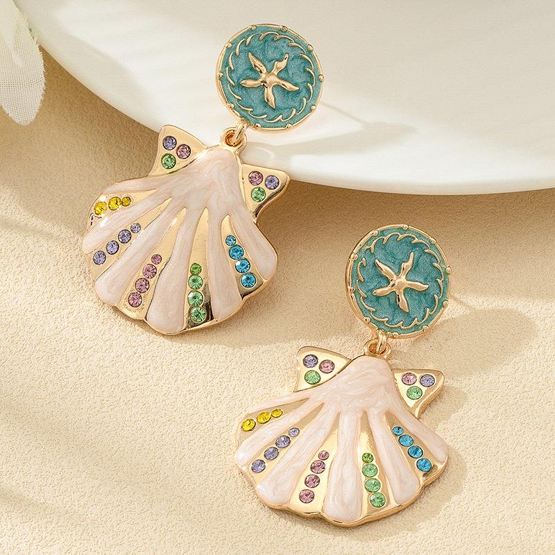 Shell pendant women's earrings