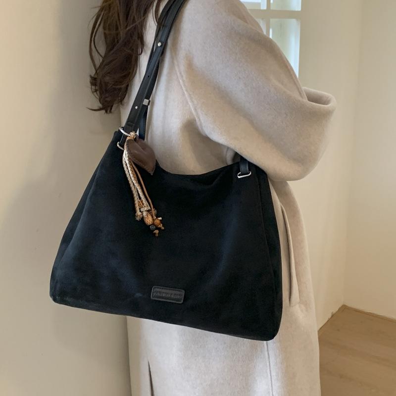 Large-capacity Retro Bag Women's Autumn and Winter Versatile 2025 New Casual Shoulder Underarm Bag Commuter Tote Bag