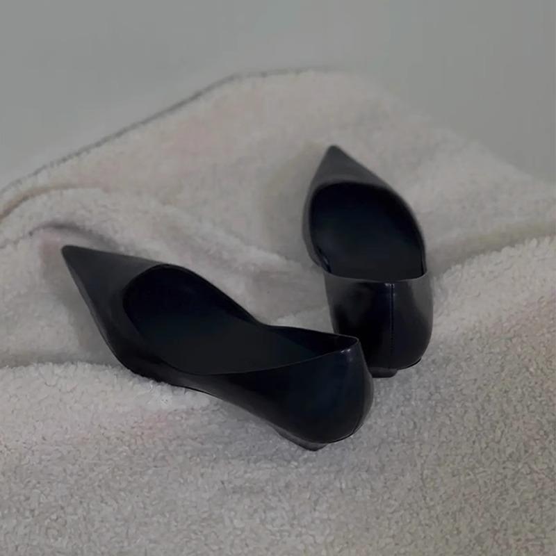 Cowhide version~ French niche design high-end sense versatile commuting leather pointed head shallow mouth low heel flat sole shoes women