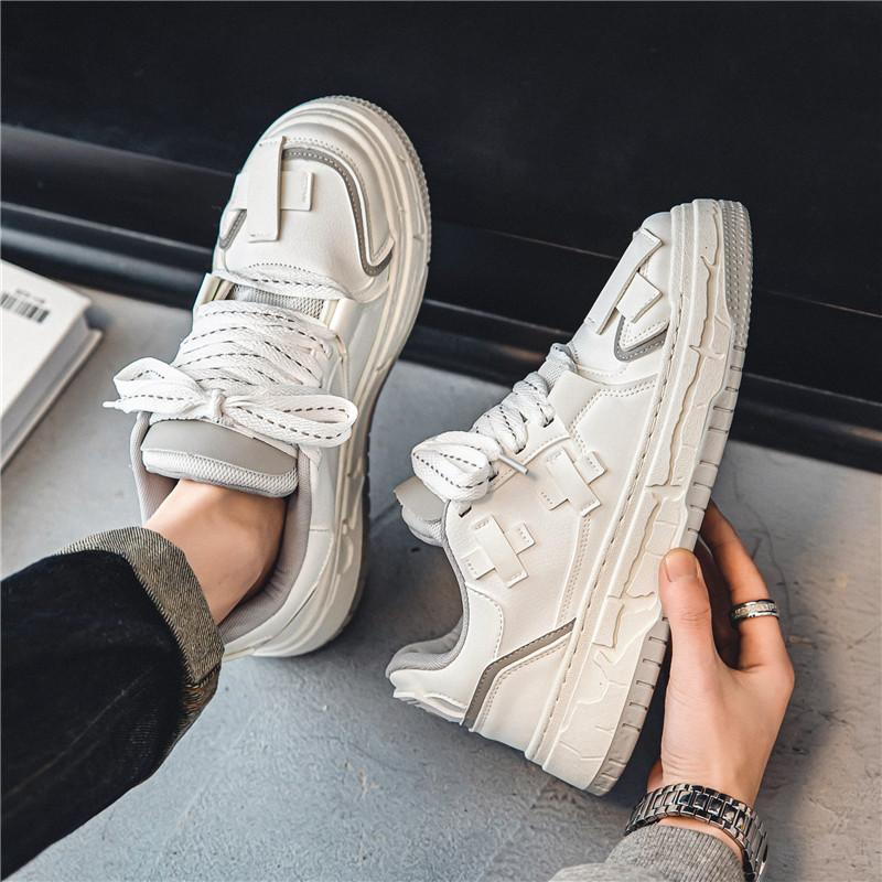 Белая повседневная мужская обувь — фото 12