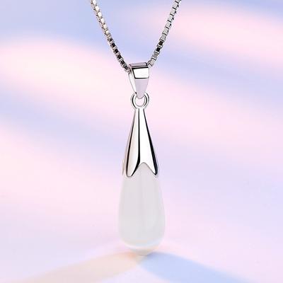 Mondstein-Opal, Wassertropfen-Anhänger, versilberter Schmuck, Damen-Halskette aus Naturkristall.