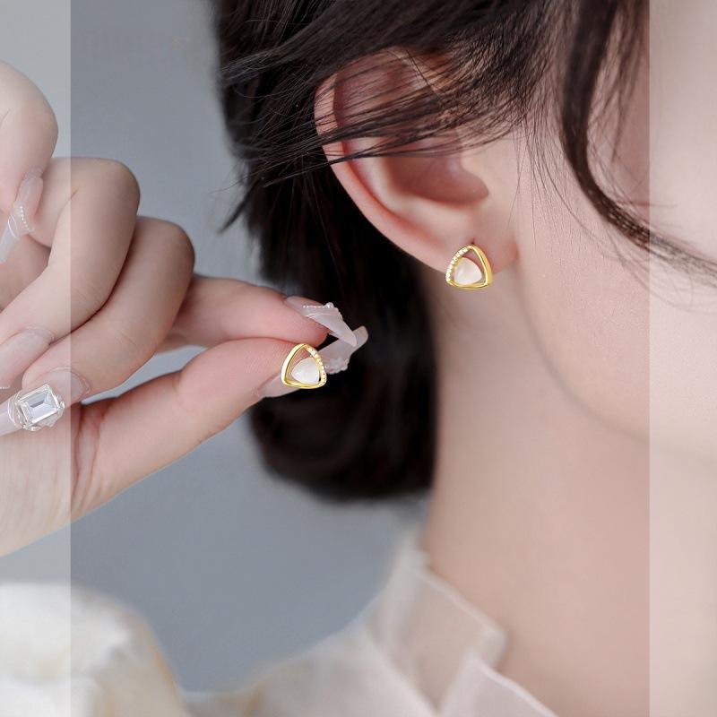 BELLA BOX S925 Sterling Silver Needle, Exquisite And High-end, Niche Design, Cat's Eye Stone Ear Stud, Geometric Style Earrings