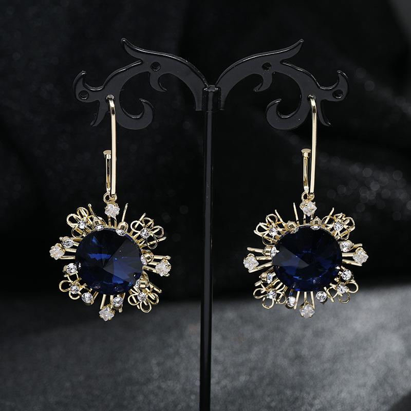 Korean Niche Design Temperament Socialite Crystal Earrings Women's High-end Sense Retro Fringed Long Earrings Trendy Earrings