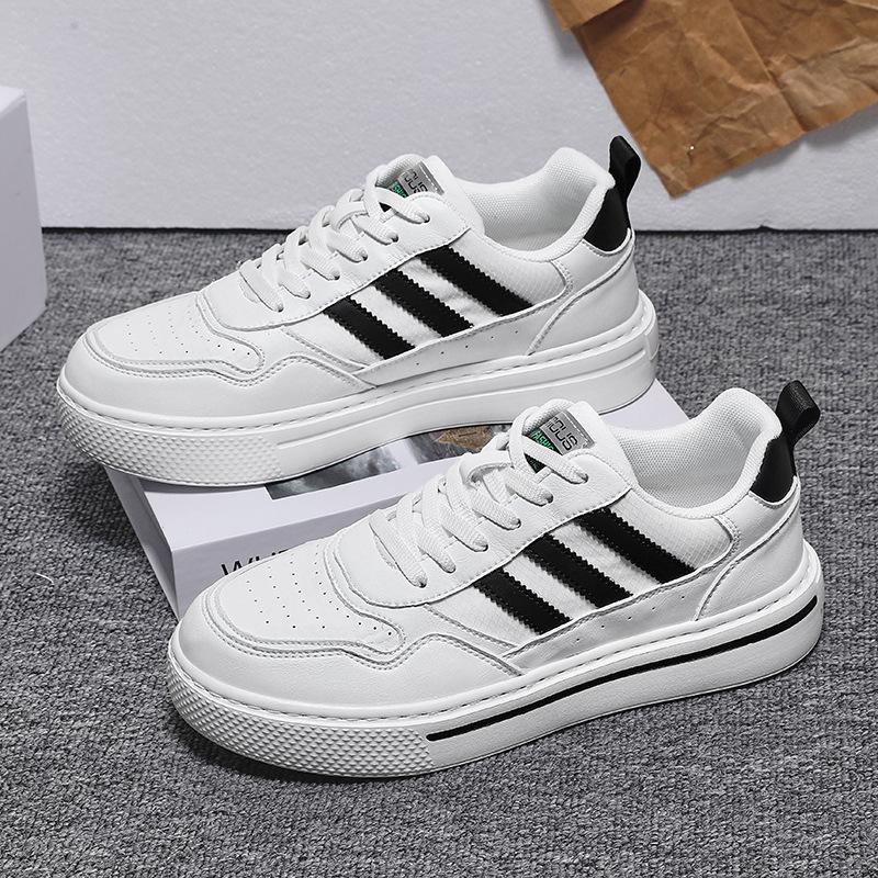 New Autumn and Winter Casual and Lightweight Cloth Breathable Sports Board Shoes Soft-soled Trendy Shoes