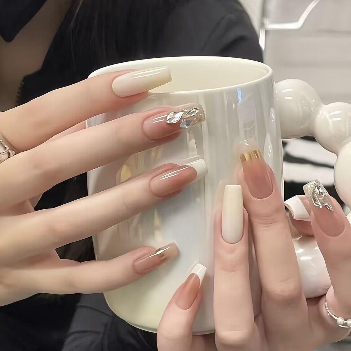 

Чистая ручная работа Фототерапия Носимая броня и Нежная носимая броня Готовое изделие Многоразовые патчи для нейл-арта Снимаются large L