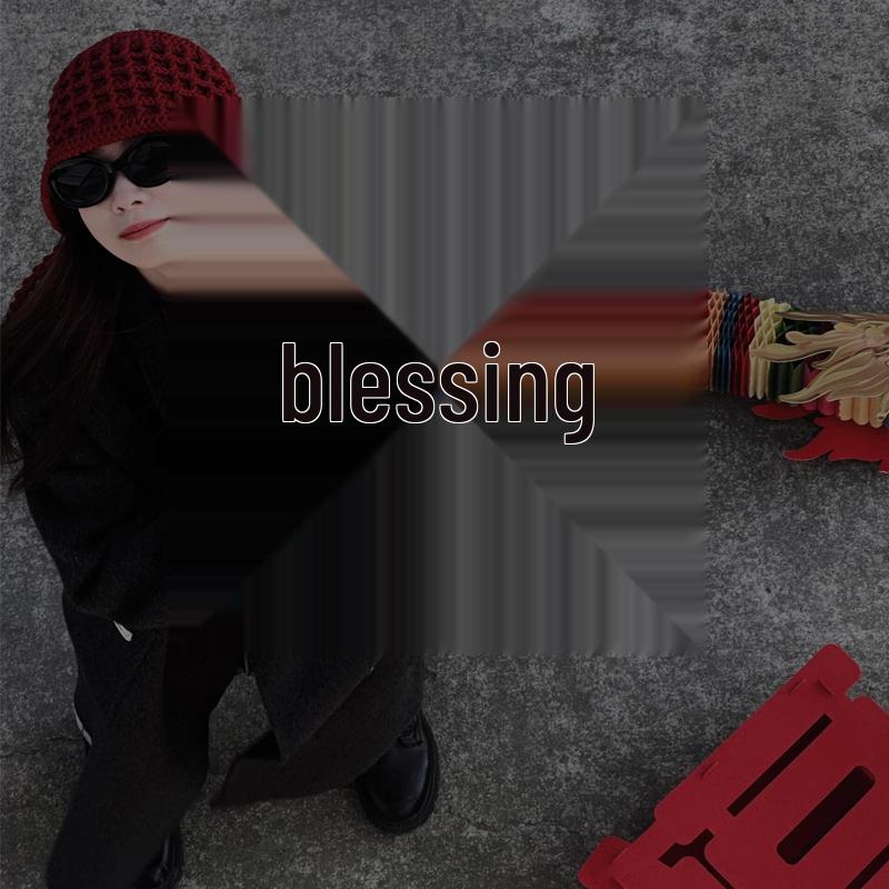 3D Fu Character New Year Photo Props: Chinese Spring Festival Red Handheld Ornament