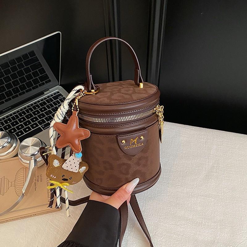 

High-quality Texture Simple Niche Leopard Print Bucket Bag Women s Fashionable All-matching Casual Portable Cross-body Trend 13x12x15 single package коричневый