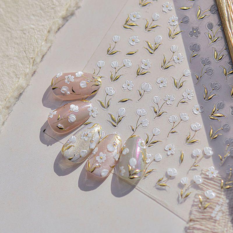 

Gilding White Florals Nail Sticker Relief 3D New Arrival 5D Three-Dimensional Internet Celebrity Ins Japanese Style Nail Sticker Decoration Retro floral 3858