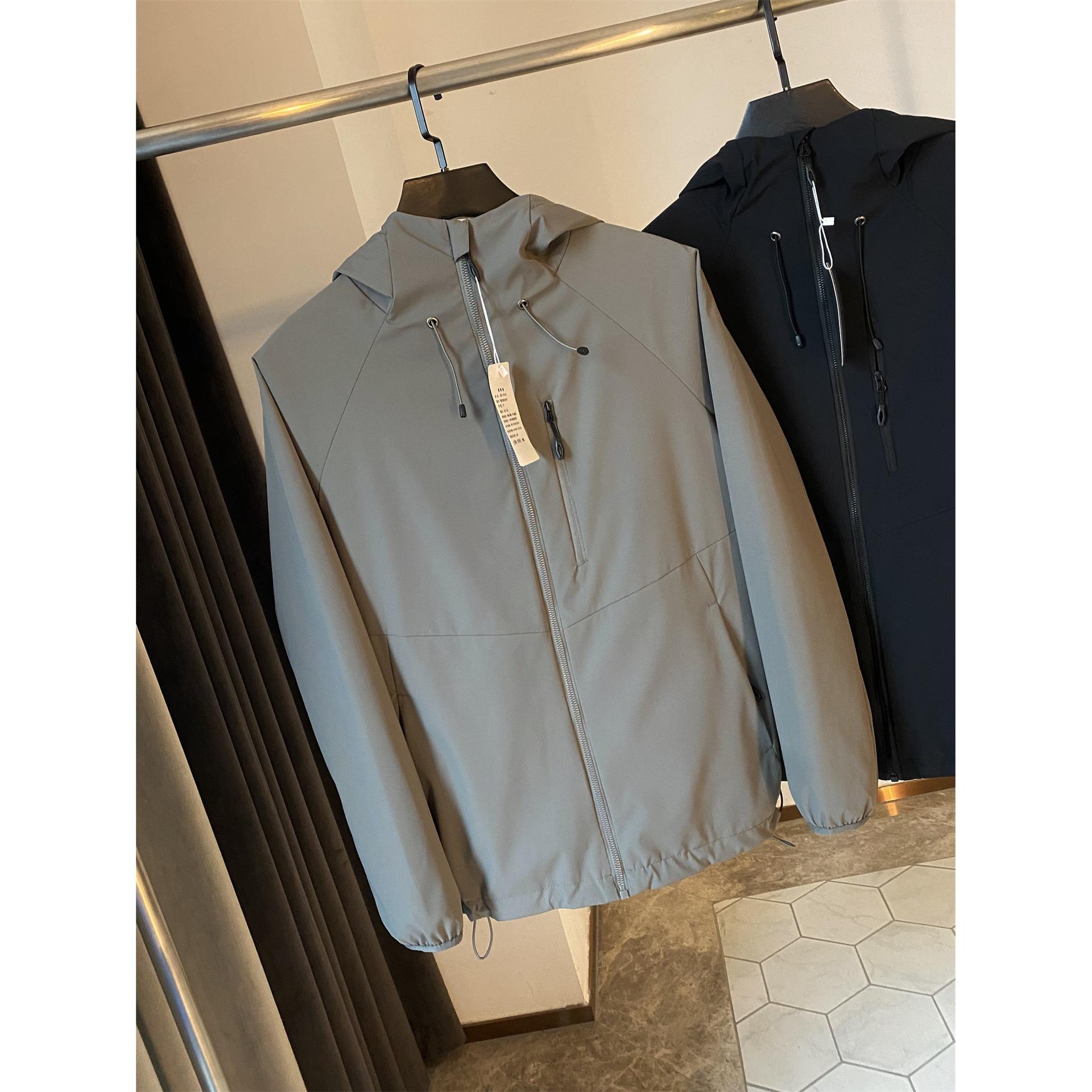 

Мужская осенняя свободная и простая спортивная куртка, молодежная повседневная куртка с капюшоном XS серый