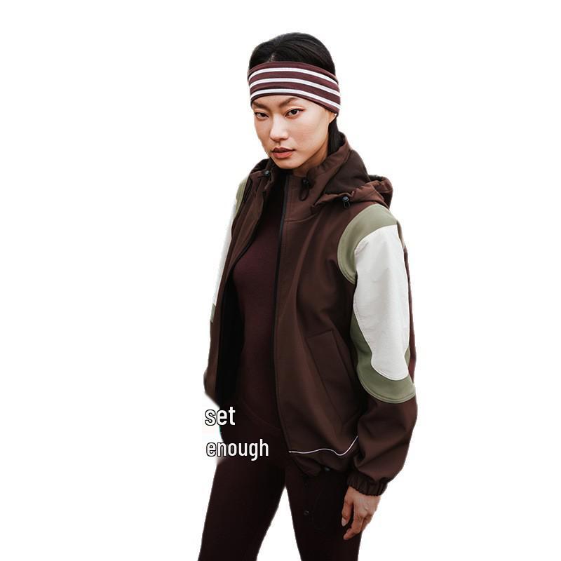 Colorblock Water-Repellent Softshell Jacket with Elastic Hem and Fleece Lining