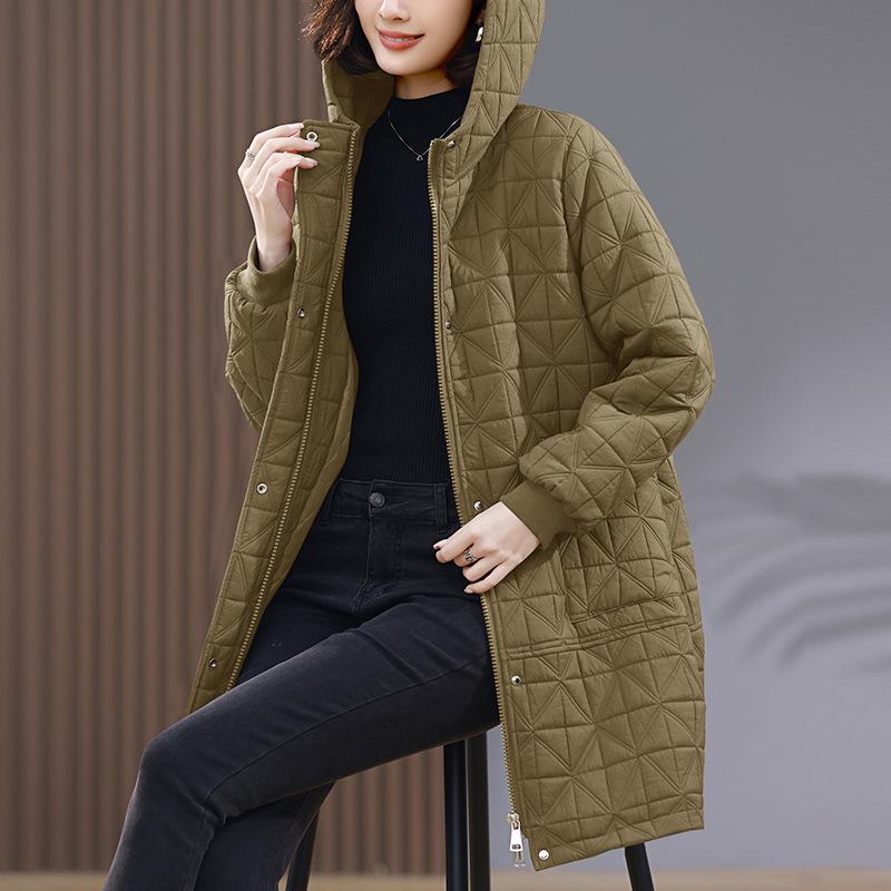 

Женское стеганое хлопковое пальто средней длины с капюшоном, 2024 Зимняя куртка большого размера, стройнящая фигуру, для мам среднего возраста XXL (150-165 jin)