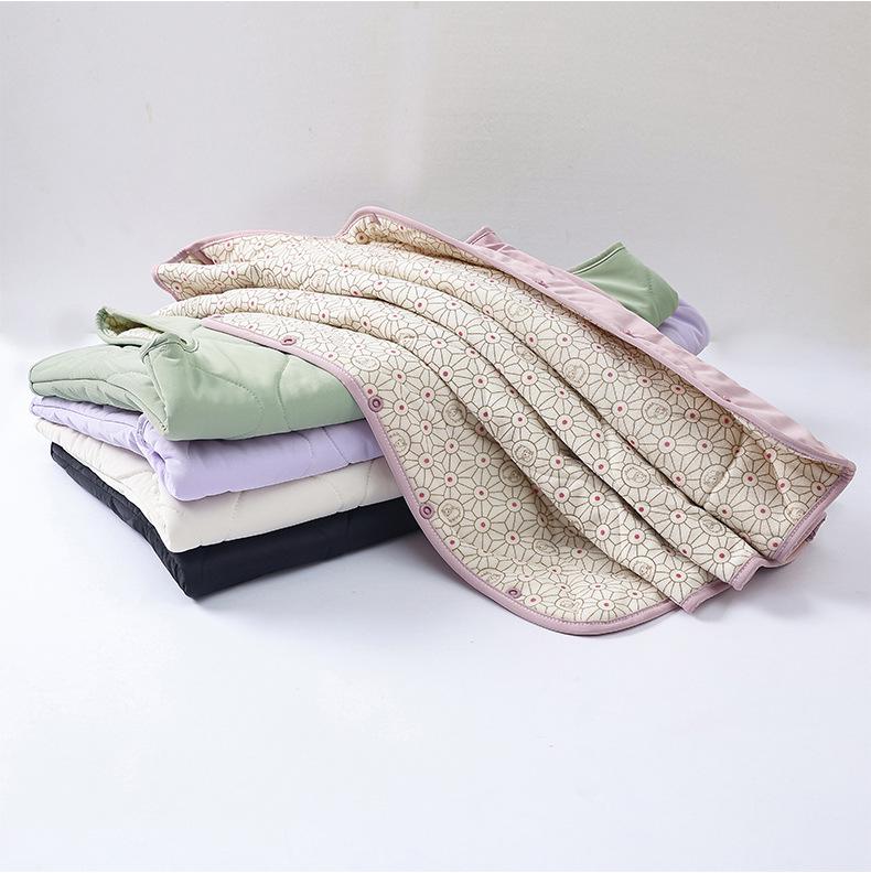 Women's Thickened Cape Vest for Autumn/Winter 2025 - Stylish and Warm for Middle-Aged and Elderly