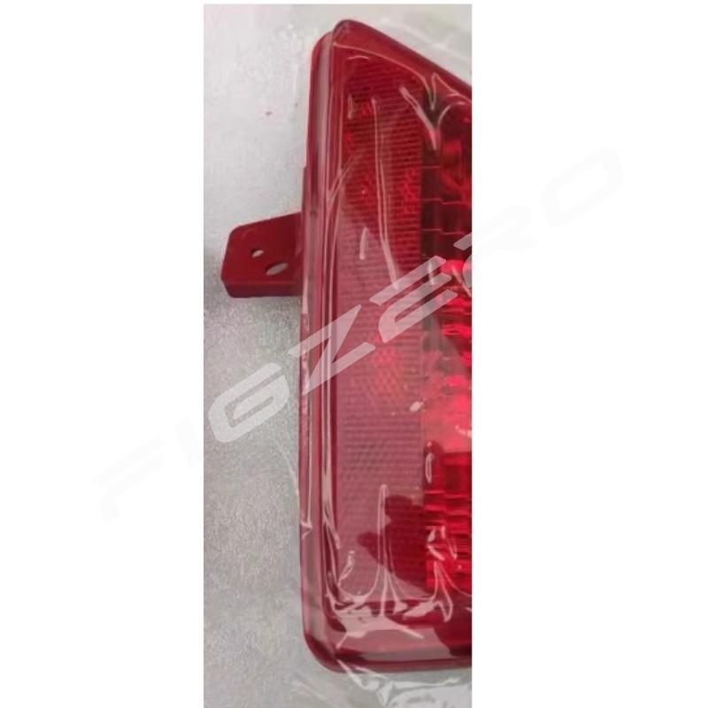 Left Right Rear Fog Light Assembly Back Bumper Bar Warning Lamp Tail Lights Red Automobile Part for Chevrolet Trax 2017 2018