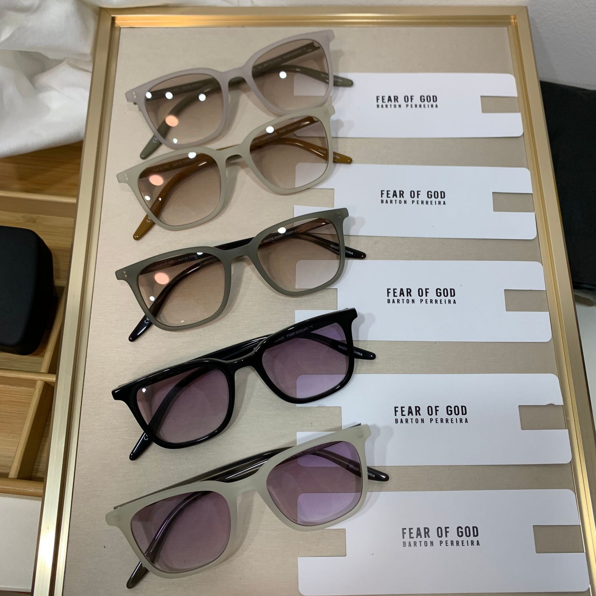 Новые модные солнцезащитные очки — фото 6