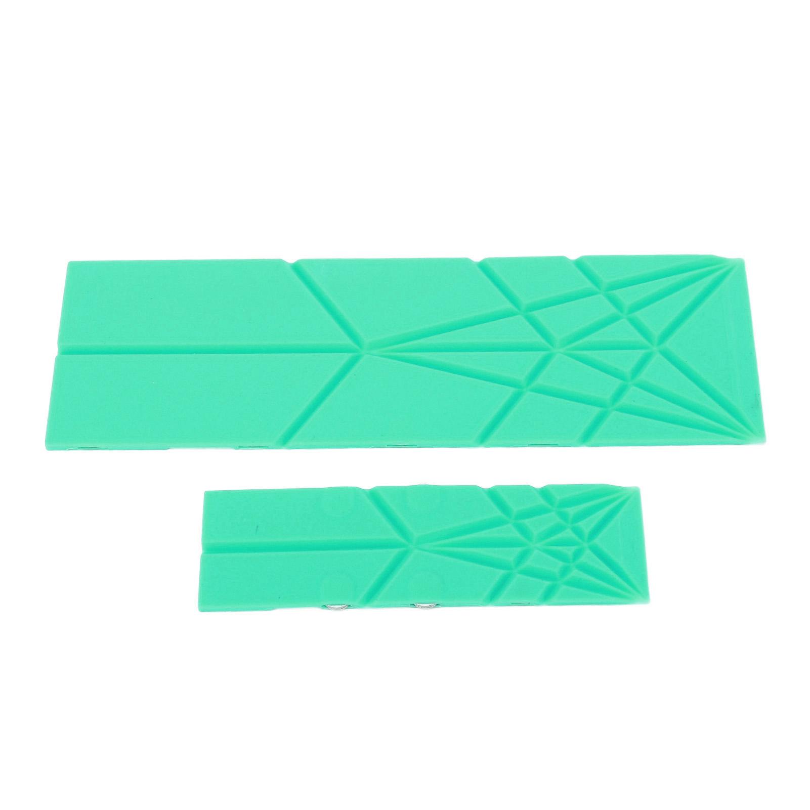 

2Pcs 3 in 1 Measuring Spoons Polygons Flat Folding Multifunction Folds for Baby Complementary Food зелёный