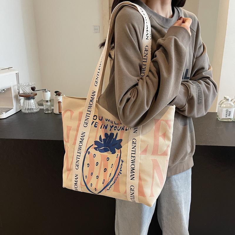 Cute strawberry printed tote bag college student class commute shoulder bag simple casual shopping bag
