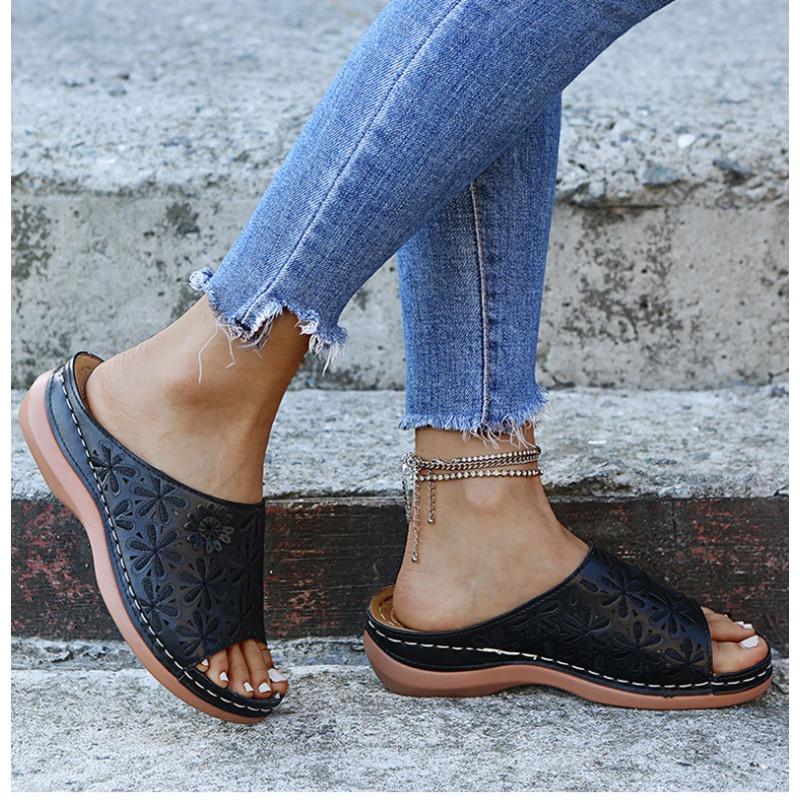 New Round Head Retro Flower Women's Sandals Hollow Car Line Wedge Heel Large Size Sandals