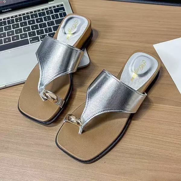 Premium slope heel thick bottom flip-flops summer wear new French beautiful set of cool toe slippers