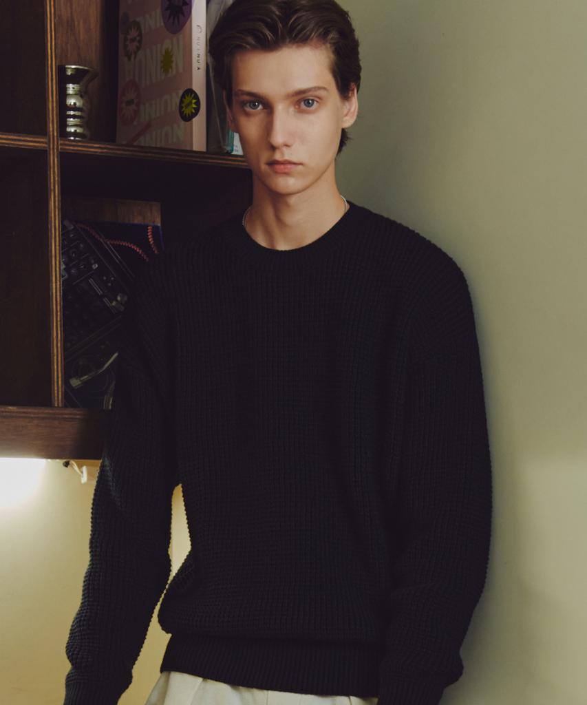 KNITTED Heavy Waffle Round Knit Black