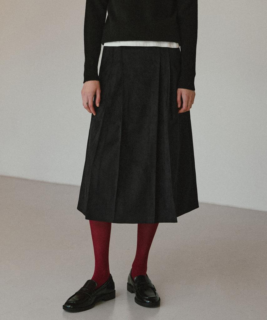 LEFTSEOUL Synthetic Suede Flare Long Skirt [Black]