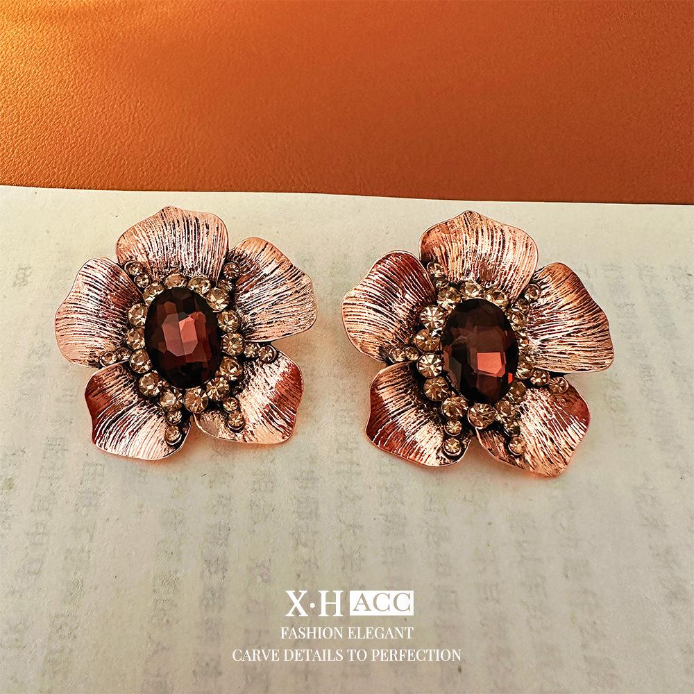 Vintage Bow Earrings: Timeless, High-End Retro Fashion Accessory