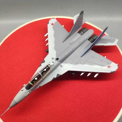 MIG35 Jagdflugzeug Modell Maßstab 1/100 Russland Fulcrum MIG-35 Flugzeug Flugzeug Jagdflugzeugmodell Kinderspielzeug für Ausstellung Show Sammlungen
