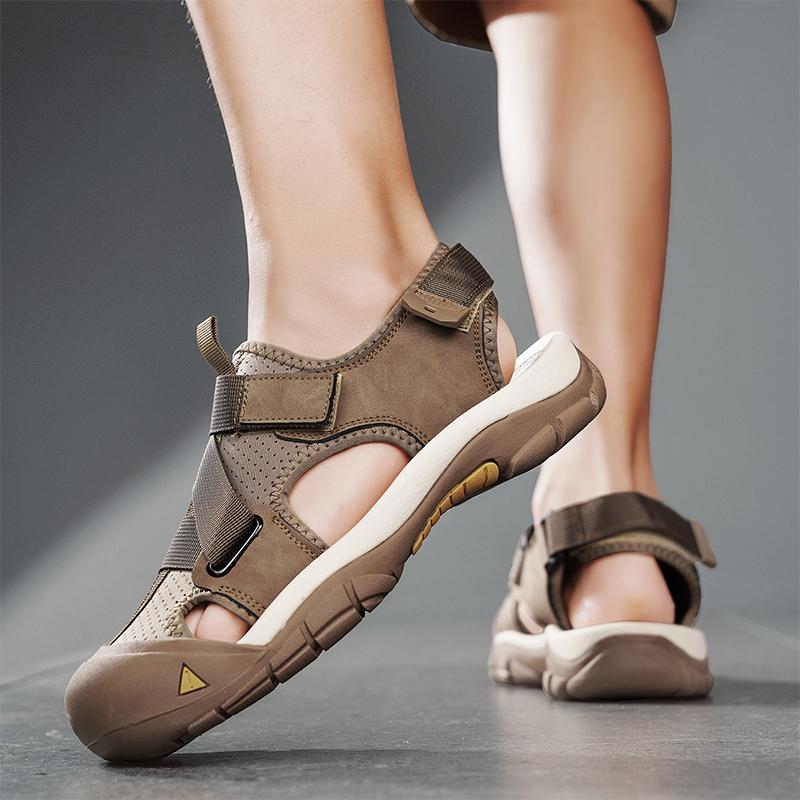 Summer Men Sandals Handmade Leather Hiking Outdoor Beach Shoes Fashion and Casual Sandals Men's Summer Shoes Sandals