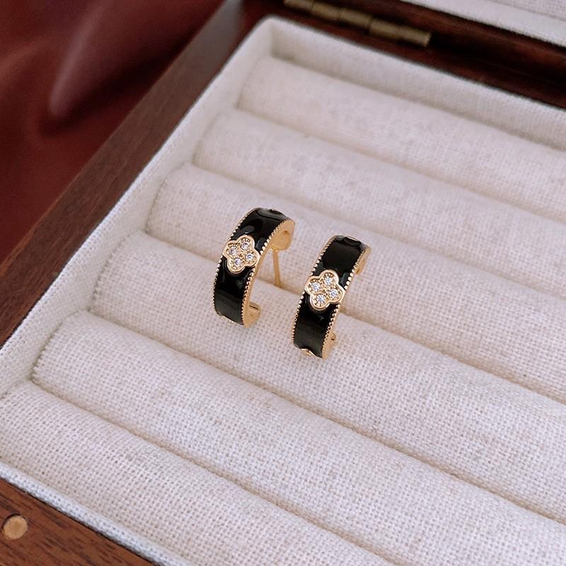 Planet Letter Silver Needle Earrings Niche Stud Earrings Light Luxury High Sense Versatile Earrings